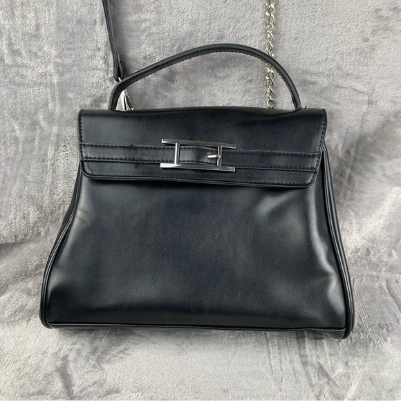 H By Halston Black Convertible Crossbody Bag Trapezoid Retro‎ Removable Strap - Picture 1 of 16